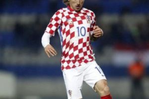 NEWS ALERT. A fost desemnat CÂȘTIGĂTORUL „Balonului de Aur”. I-a ÎNVINS pe Messi şi Ronaldo