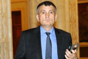 DNA a inceput urmarirea penala: Deputatul Cristian Buican a făcut TRAFIC DE INFLUENȚĂ la CET Govora pentru a-l angaja pe Ion Idu, director la Resurse Umane. Mihai Balan l-a denuntat