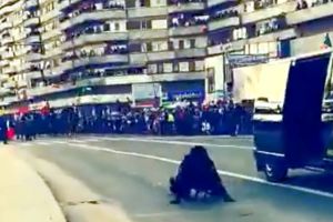 O angajată SRI a căzut din maşină în timpul paradei de la Alba Iulia