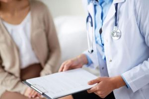 Umflătura, principalul simptom al cancerului – Când trebuie să mergem la doctor