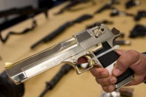 În România, cu ARME LETALE ca-n America?