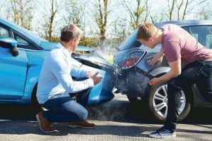 9 companii de asigurări şi UNSAR au “complotat” pentru majorarea tarifelor RCA