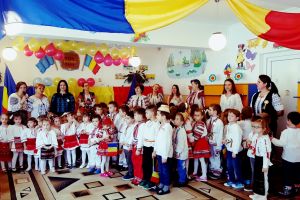 Centenarul sărbătorit  şi… la Grădiniţa „Mihai Eminescu” Târgu-Jiu