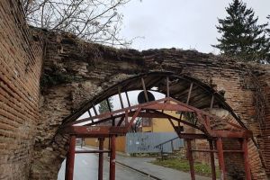 Poarta Vânătorilor va fi restaurată cu bani de la Ministerul Culturii