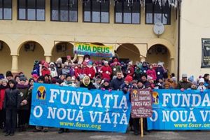 Marşul „Egal e Normal”, ediţia a VII-a, la Siret, a adunat peste 300 de persoane