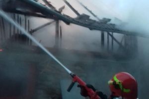 FOTO: Incendiu la Săcelu