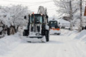 Iarna poate să vină. În Banat sosesc 20 de noi autobasculante pentru deszăpezire