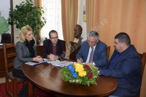 Contracte de finanţare de 31 de milioane de lei, semnate la Consiliul Judeţean Dâmboviţa