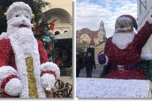 Moş Crăciun Chewbacca din centrul Timişoarei, refăcut de un profesor de la Facultatea de Arte