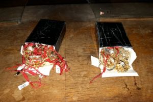 Bijuterii fara documente legale, descoperite de politistii de frontiera in PTF Ostrov