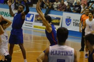 Primul eşec al baschetbaliştilor