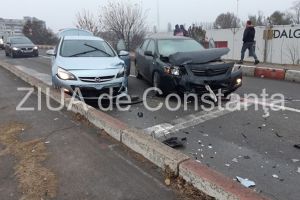 Accident rutier pe Podul din Kilometrul 4-5 din Constanta. Trafic ingreunat. Doua autoturisme implicate 