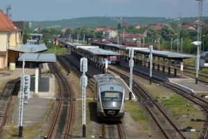 De duminică, circulă trenul Oradea – Viena. Vezi cât costă un bilet!