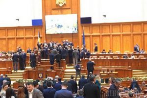Război în Camera Deputaţilor: Opoziţia susţine că i-a schimbat pe Dragnea şi pe Iordache de la şefie, Dragnea acuză „Statul Paralel” al lui Iohannis