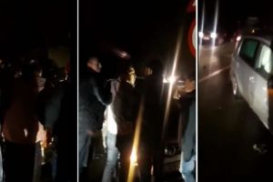 VIDEO Imagini virale cu un şofer sechestrat de trecători după ce a încercat să fugă de la locul în care a distrus mai multe maşini