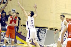 Înfrângere pentru baschetbalişti