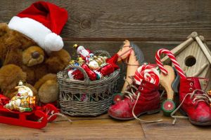 Copiii îşi pregătesc ghetuţele – Tradiţii şi obiceiuri de Sfântul Nicolae