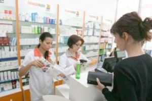 Marile lanţuri forţează farmaciile locale să pună lacătul: O afacere grozavă, pe seama unei populaţii bolnave