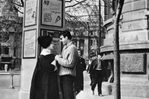 Orologiul de la Universitate, „ceasul tinereţii noastre”. Povestea unei fotografii