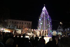 ”Rădăcinile Eternităţii”: Concerte de colinde în Piaţa Centrală. Programul festivalului