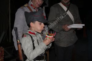 #DÂMBOVIȚA100  – În memoria străbunicului!  Alexandru (8 ani) este gornist al unei Asociaţiei de reconstituire istorică – VIDEO