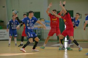 Universitatea II a încheiat prima parte a sezonului regulat cu un eşec la Braşov