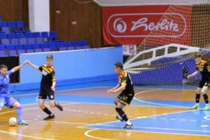 Duel pentru primul loc la futsal