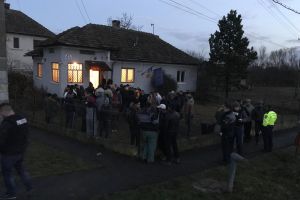 FOTO. Acţiune de amploare a Poliţiei! Oamenii legii au verificat zeci de persoane