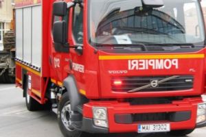 A pierit în flăcări în propria casă