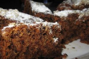 Reţeta săptămânii – Prăjitură cu mere şi nuci (de post)