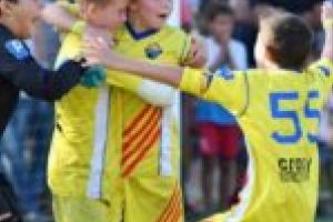 Puştii de la CS Moldova Nouă – premiaţi la ,,Drobeta kids junior cup 2018″!