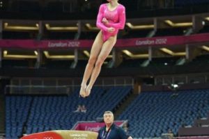 DOBORÂTĂ de SCANDALURI, Federaţia de GIMNASTICĂ îşi declară FALIMENTUL