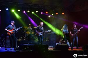 Cine sunt ARTIȘTII care vor petrece REVELIONUL împreună cu arădenii, în faţa Palatului Administrativ