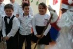 Fii mai bun, fii Moş Crăciun! Târg caritabil pentru un băieţel cu autism