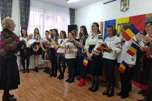 Evenimentele istorice din urmă cu o sută de ani, sărbătorite la Şcoala Postliceală ...