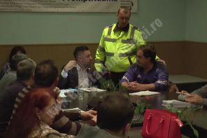 PNL Moreni îi asigură liniştea primarului Dinu! Îi va exclude pe consilierii care l-au apărat pe cetăţeanul agresat de Poliţia Locală