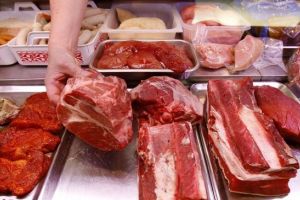 Peste 100 de kilograme de carne, confiscate din pieţele sătmărene!