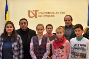 Patru elevi vor beneficia de burse şcolare din indemnizaţia unui deputat de Timiş