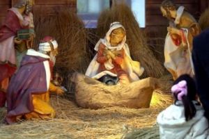 Pentru a RĂMÂNE „religios neutre“  în MALL-uri  este INTERZISĂ scena NAŞTERII DOMNULUI