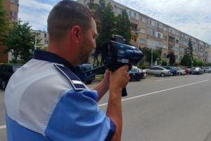 Record de viteza! Ploiestean surprins cu radarul in timp ce gonea cu 133km/h!