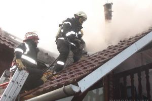 Cinci incendii în numai şase zile: Acoperişul unei case din Valea lui Mihai mistuit de flăcări