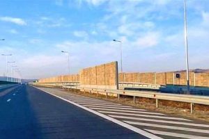 Asociaţia Pro Infrastructură: Panourile fonoabsorbante de pe lotul 4 al Autostrăzii Sebeş-Turda, un nou monument al incompetenţei „experţilor” din CNAIR