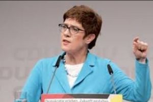 S-a ALES MOȘTENITOAREA Angelei MERKEL