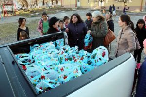 FOTO – Cadouri de la Apă Canal Sibiu pentru copiii de la Centrul de Plasament Orlat