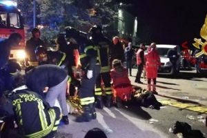 Călcate în picioare: şase persoane ucise şi alte câteva zeci rănite, într-un club din Italia