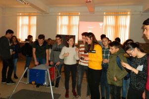 FOTO. Rubix, echipa de robotică a Colegiului ”I. M. Clain” Blaj, înscrisă în competiţia BRD First Tech Challenge România. A obţinut 5.000 de euro, iar în cinci luni trebuie construit robotul