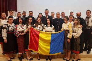 Suceava a trimis primul cor românesc care a cântat la aprinderea luminilor de Crăciun la ...