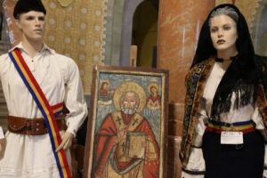 FOTO: Icoane cu valoare inestimabilă, expuse în Palatul Administrativ din Târgu-Mureş