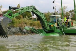 Şefii de la „Ape” au cumpărat o AMFIBIE!