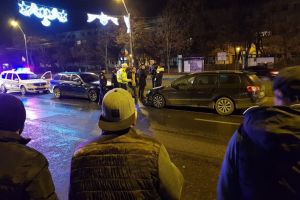 Pe contrasens, pe cel mai aglomerat bulevard al oraşului